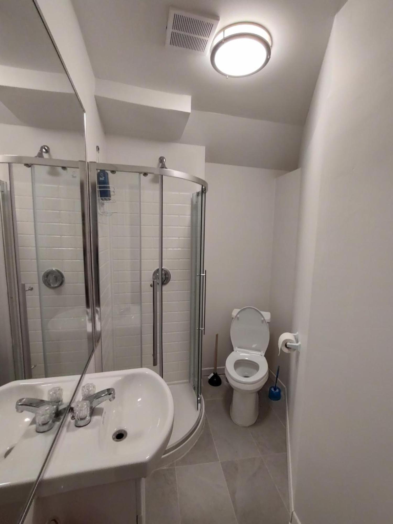 Welcome To Airbnb Saint-Jean-sur-Richelieu Esterno foto