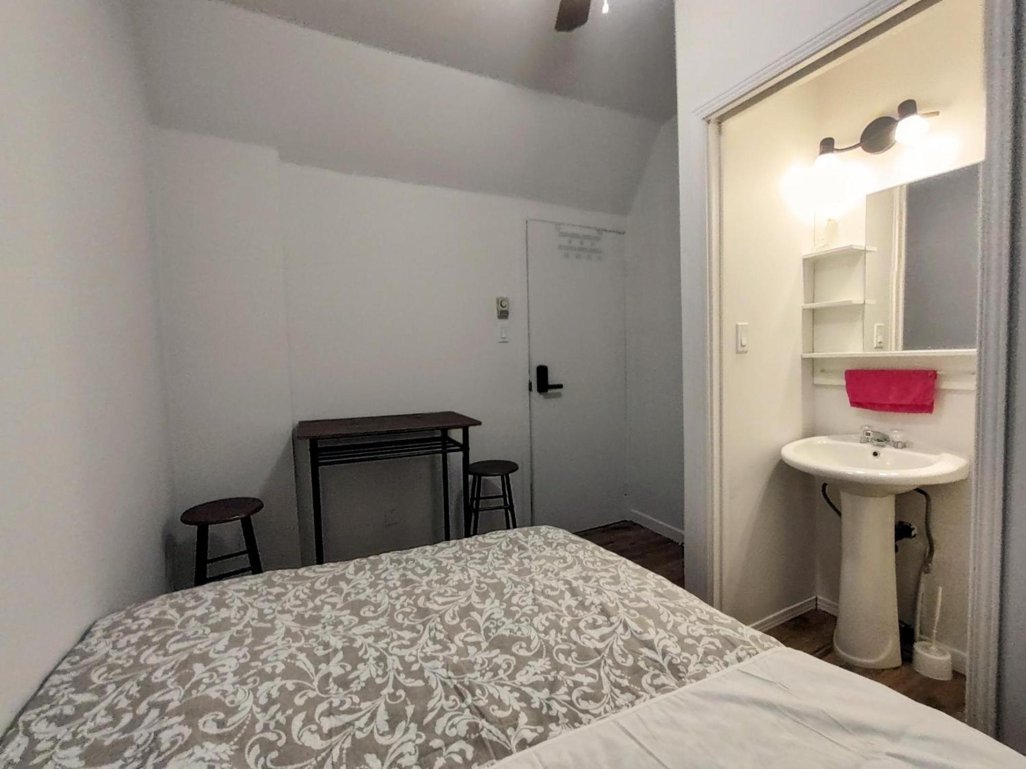 Welcome To Airbnb Saint-Jean-sur-Richelieu Esterno foto