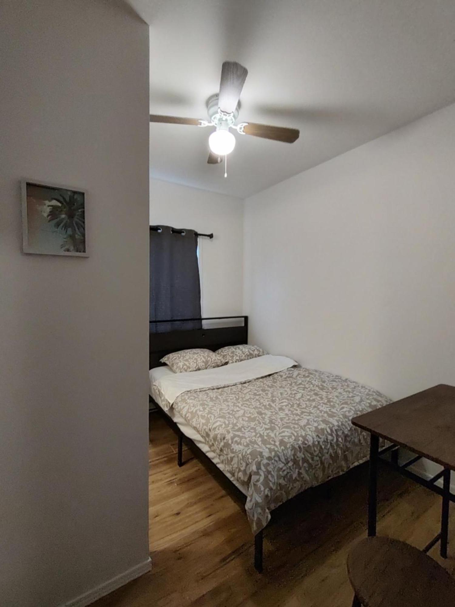 Welcome To Airbnb Saint-Jean-sur-Richelieu Camera foto